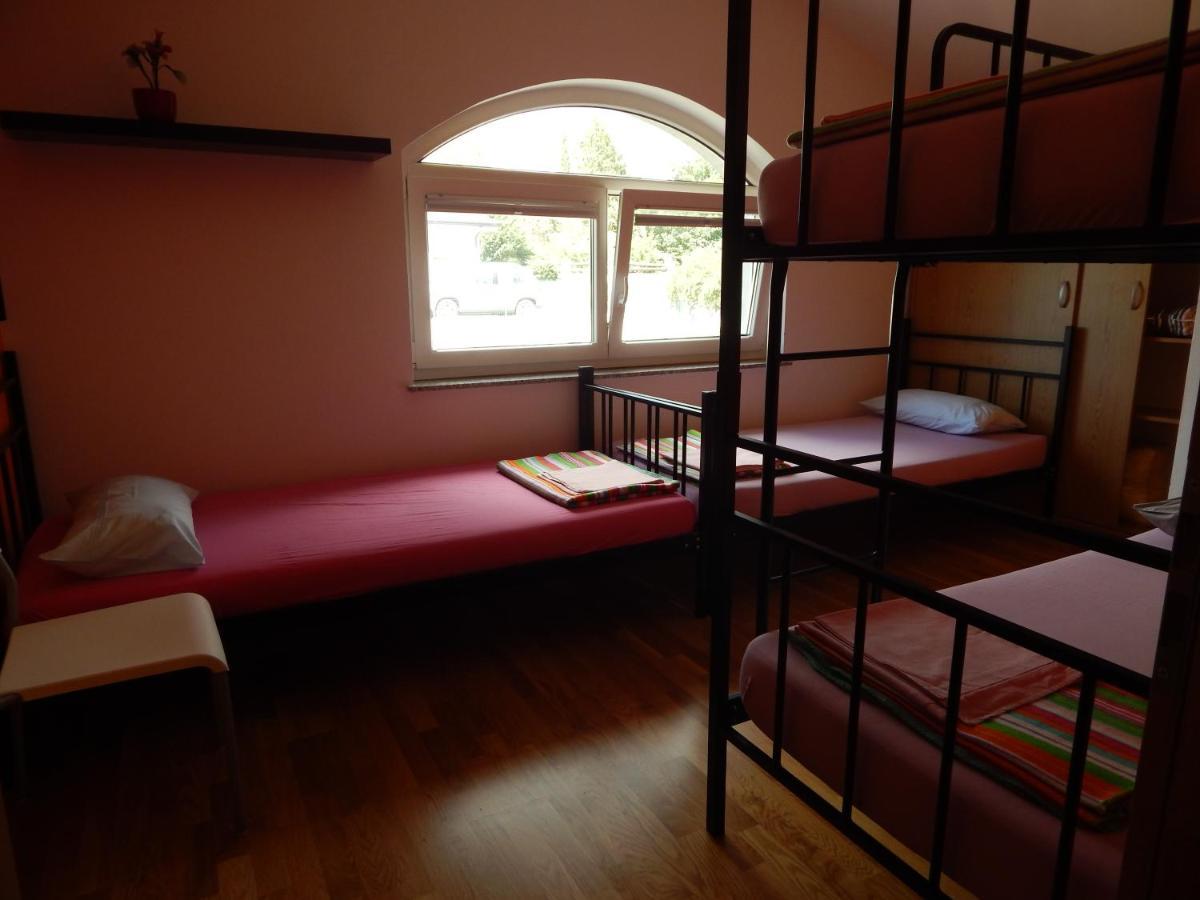Hostel Ociski Raj Kozina Oda fotoğraf
